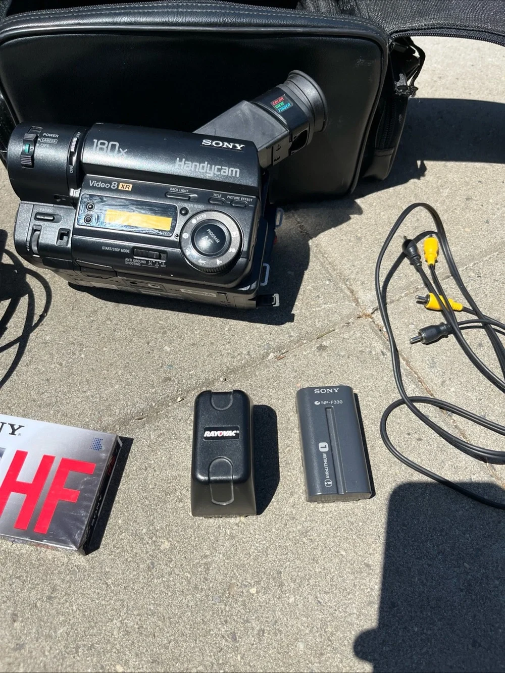 Sony Black Handycam Video8 XR 180x Digital Zoom Camcorder READ